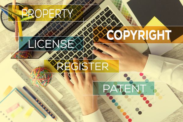Schriftzug Property, Copyright, License, Register und Patent